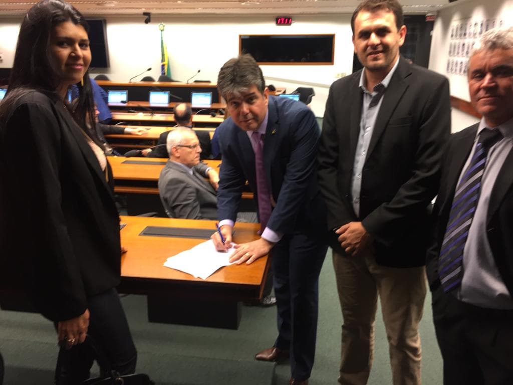 Vereadores de Princesa Isabel  protocolam requerimentos ao Deputado Federal Ruy Carneiro.