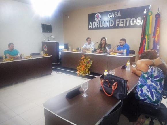 Sessão ordinária realizada no dia 14/03/2018,  foram aprovados Projetos do Legislativo e Executivo Municipal.